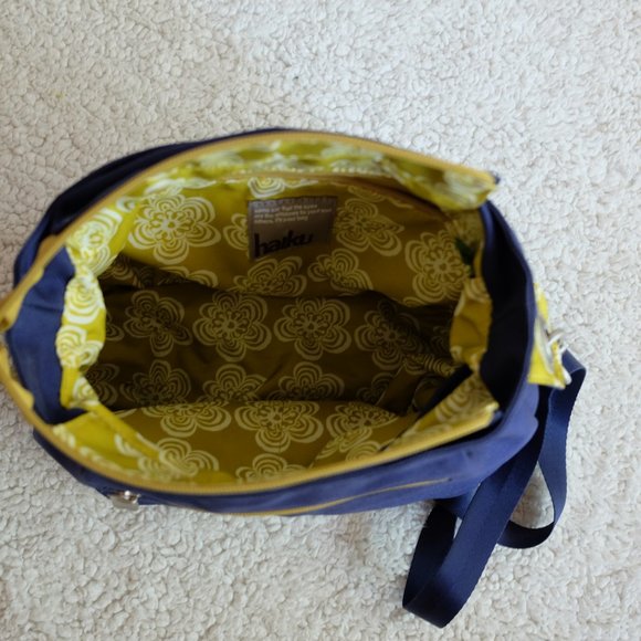 Haiku Bottle-to-Bags - Crossbody Bag - Picture 4 of 8